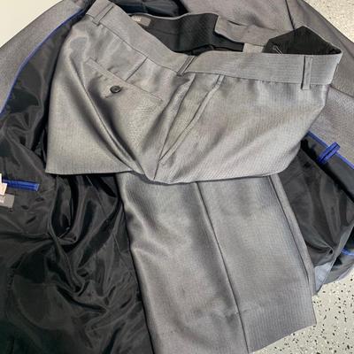 Men’s Gray Herringbone Suit by Kenneth Cole