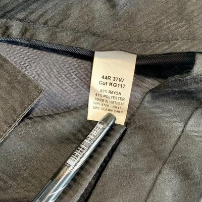 Men’s Gray Herringbone Suit by Kenneth Cole
