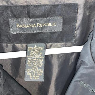 Men’s Banana Republic Rain Coat, Size L