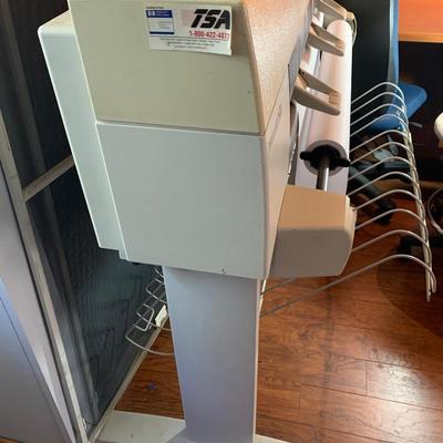 HP DesignJet 450C Large Format Printer