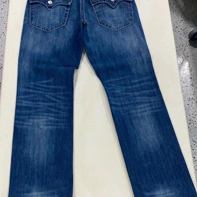 Men’s True Religion Straight Leg Jeans - Size 34