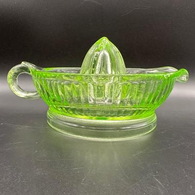 Vintage URANIUM Vaseline Glass Citrus Reamer Juicer (See Details)