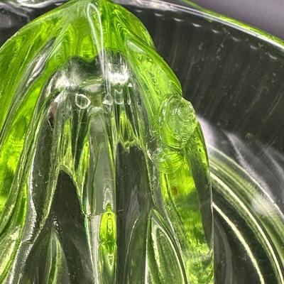 Vintage URANIUM Vaseline Glass Citrus Reamer Juicer (See Details)