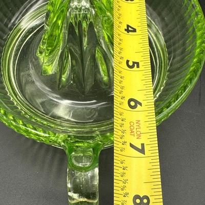 Vintage URANIUM Vaseline Glass Citrus Reamer Juicer (See Details)
