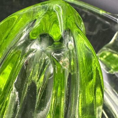 Vintage URANIUM Vaseline Glass Citrus Reamer Juicer (See Details)