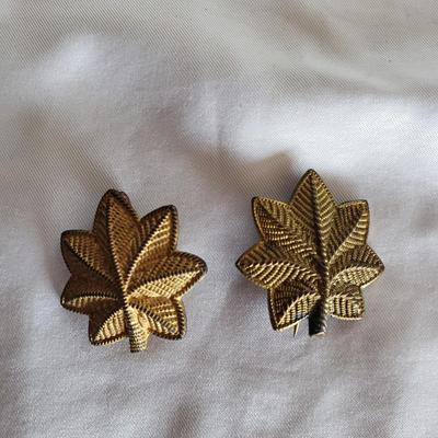 Interesting Antique Coins and Pins (DR-KD )