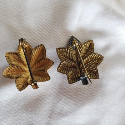 Interesting Antique Coins and Pins (DR-KD )