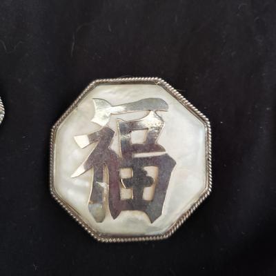 Stone, Nautilus Pendants and Mother of Pearl Belt Buckles (DR-KD)