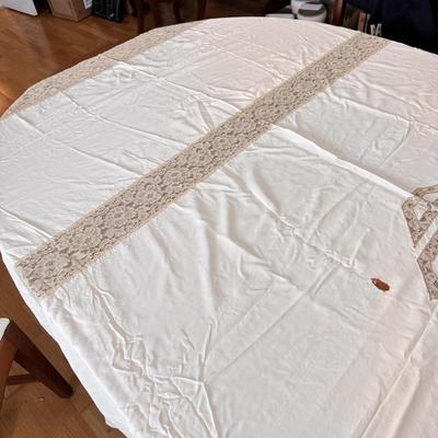 Ivory Doilies, Tablecloth, and Table Runner (DR-DZ)