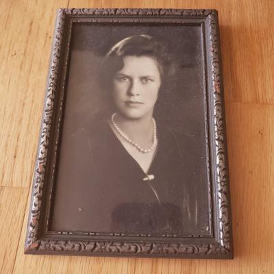 Unique Vintage Frames and More (LR-KD)