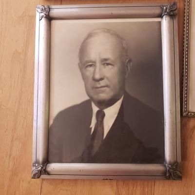 Unique Vintage Frames and More (LR-KD)