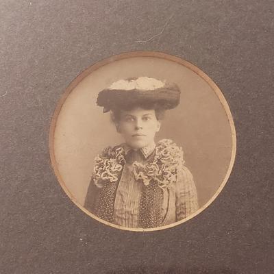 Unique Vintage Frames and More (LR-KD)