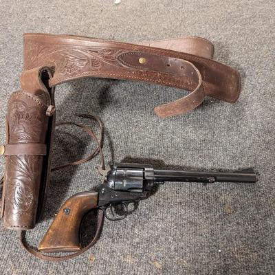 Roger Blackhawk 30 Carbine Cal 6 Shooter With Belt