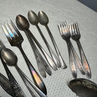 Lot 279 Silver plate flatware