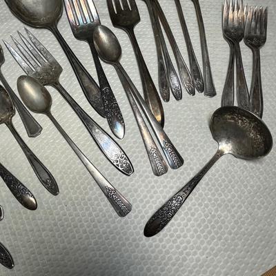 Lot 279 Silver plate flatware