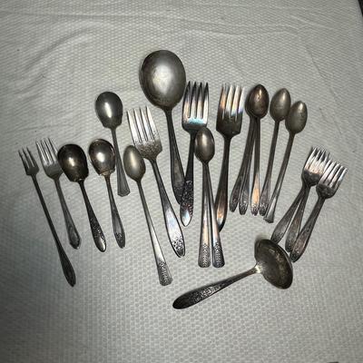 Lot 279 Silver plate flatware