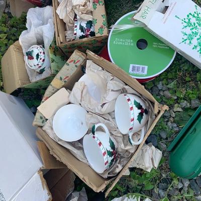 Large Assorted Christmas Lot