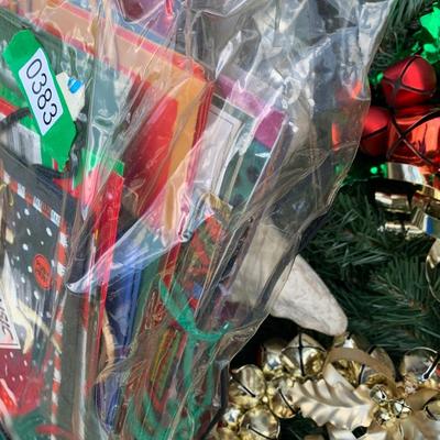 Large Christmas Wreath Decor Gift Bags Lot