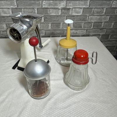 Lot 285 Food choppers