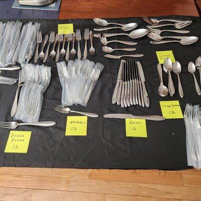 100 Pieces Lenox Stainless 18/10 Flatware & Serving Utensils