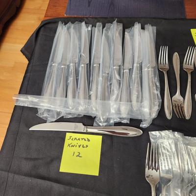 100 Pieces Lenox Stainless 18/10 Flatware & Serving Utensils