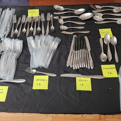 100 Pieces Lenox Stainless 18/10 Flatware & Serving Utensils