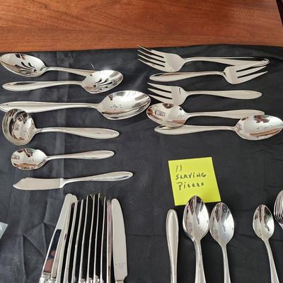 100 Pieces Lenox Stainless 18/10 Flatware & Serving Utensils
