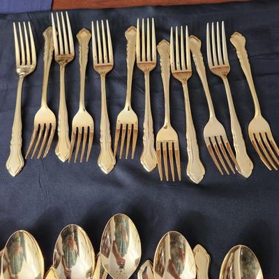 90 pieces 24kt Gold Plated Flatware Elegance Japan