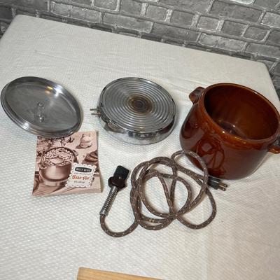 Lot 293 Vintage Crock Pot