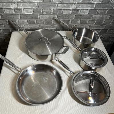 Lot 295 Set of Stainless cook ware