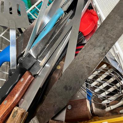 Lot 298 Kitchen utensils & other