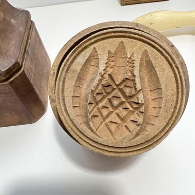 Vintage Wood Kitchen Lot - Butter Molds, Cookie Roll Pin