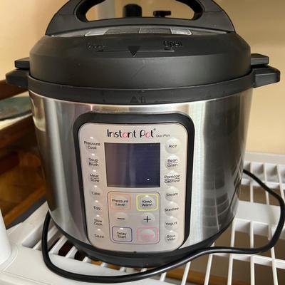 Instant Pot w Cook Books