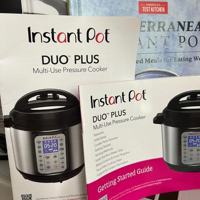Instant Pot w Cook Books