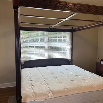 Four Post Wood Bed Frame with King Simmons Mattress