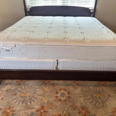 Four Post Wood Bed Frame with King Simmons Mattress