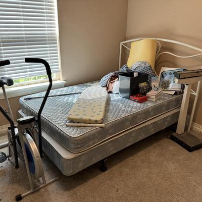 BED & BIKE LOT