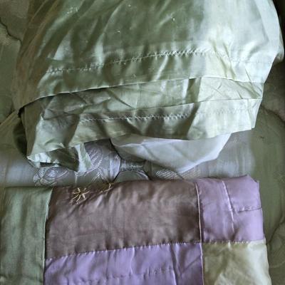 Queen/ Full Comforter Set