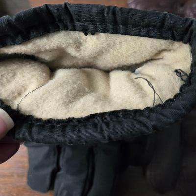 Thinsulate Winter Gloves (2)