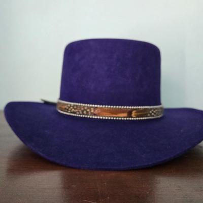 Purple 5x Beaver Ladies Hat with Feather Band