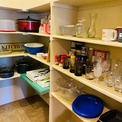 Lot 2: Kitchen Pantry Selection