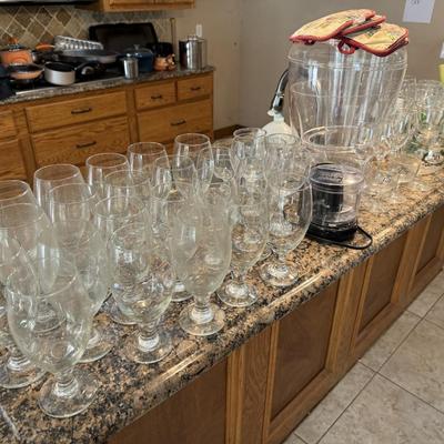 KITCHEN BAR LOT