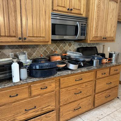 KITCHEN COUNTER LOT