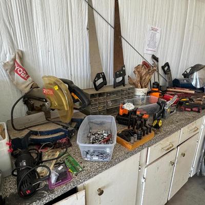 GARAGE TOOL LOT