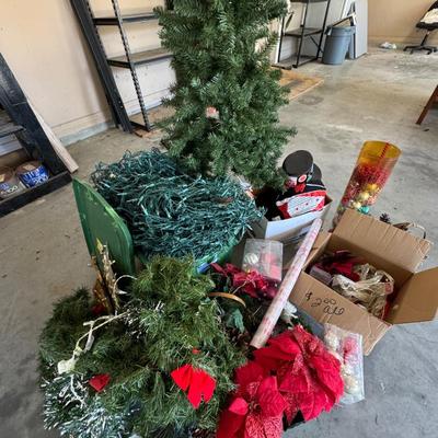 CHRISTMAS LOT