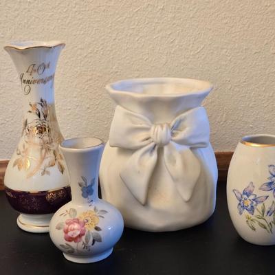 (4) Small Porcelain Vases