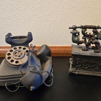 Resin Old Phone Deco - 1 is a trinket box
