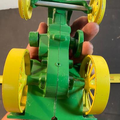 Ertl 1:16 John Deere Tractor