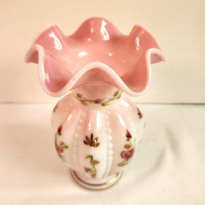 Lot #255 Beautiful Fenton Art Glass Vase - Charlton Collection