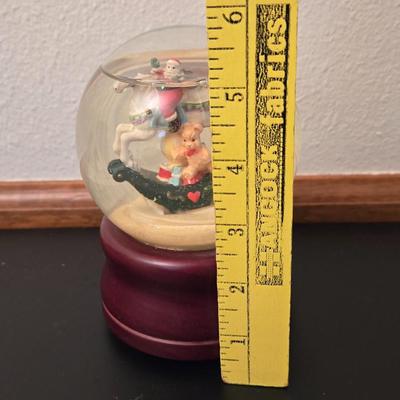 Christmas Snow Globe